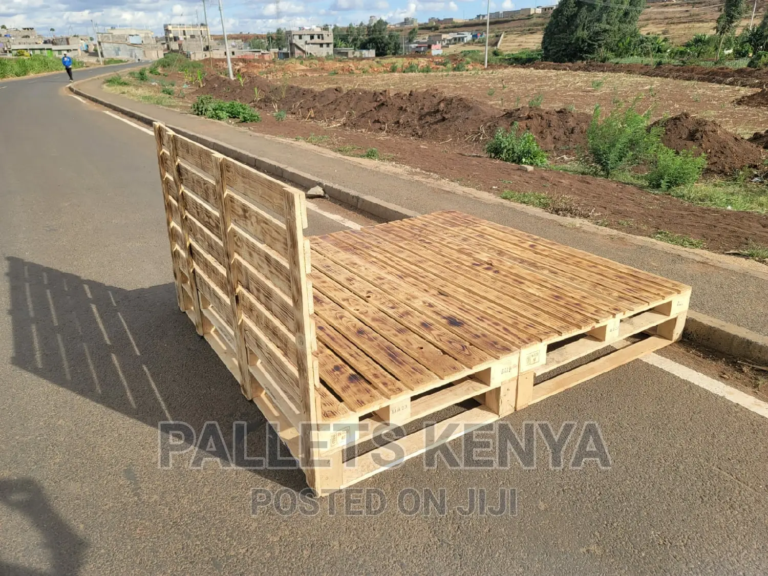 Pallet Bed- 6*6 Detachable and Blazed Pallet Bed.(#P4,1)