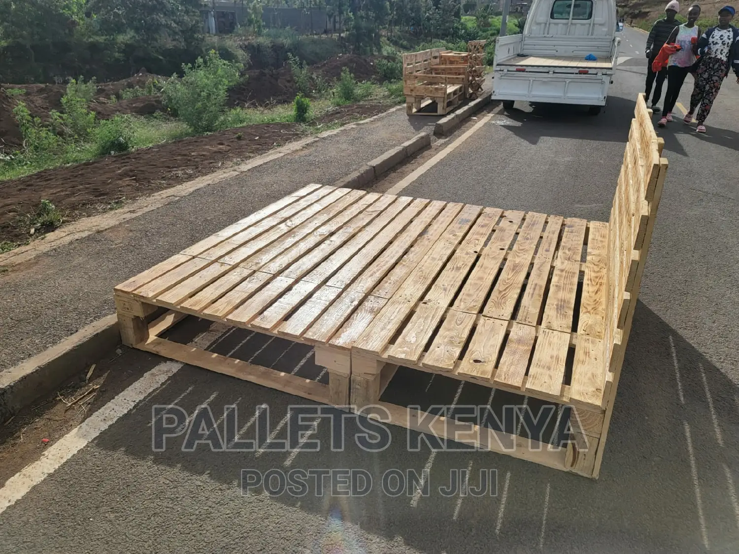 6*6 Pallet Bed- Detachable and Blazed Pallet Bed. (#PM,050,)