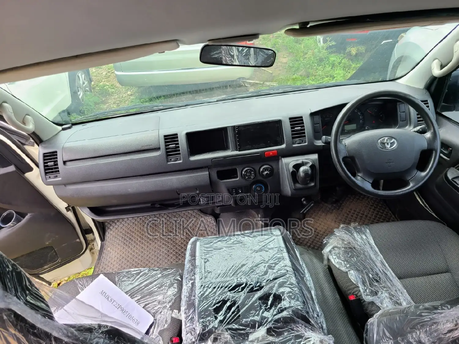 Toyota HiAce 2016 White