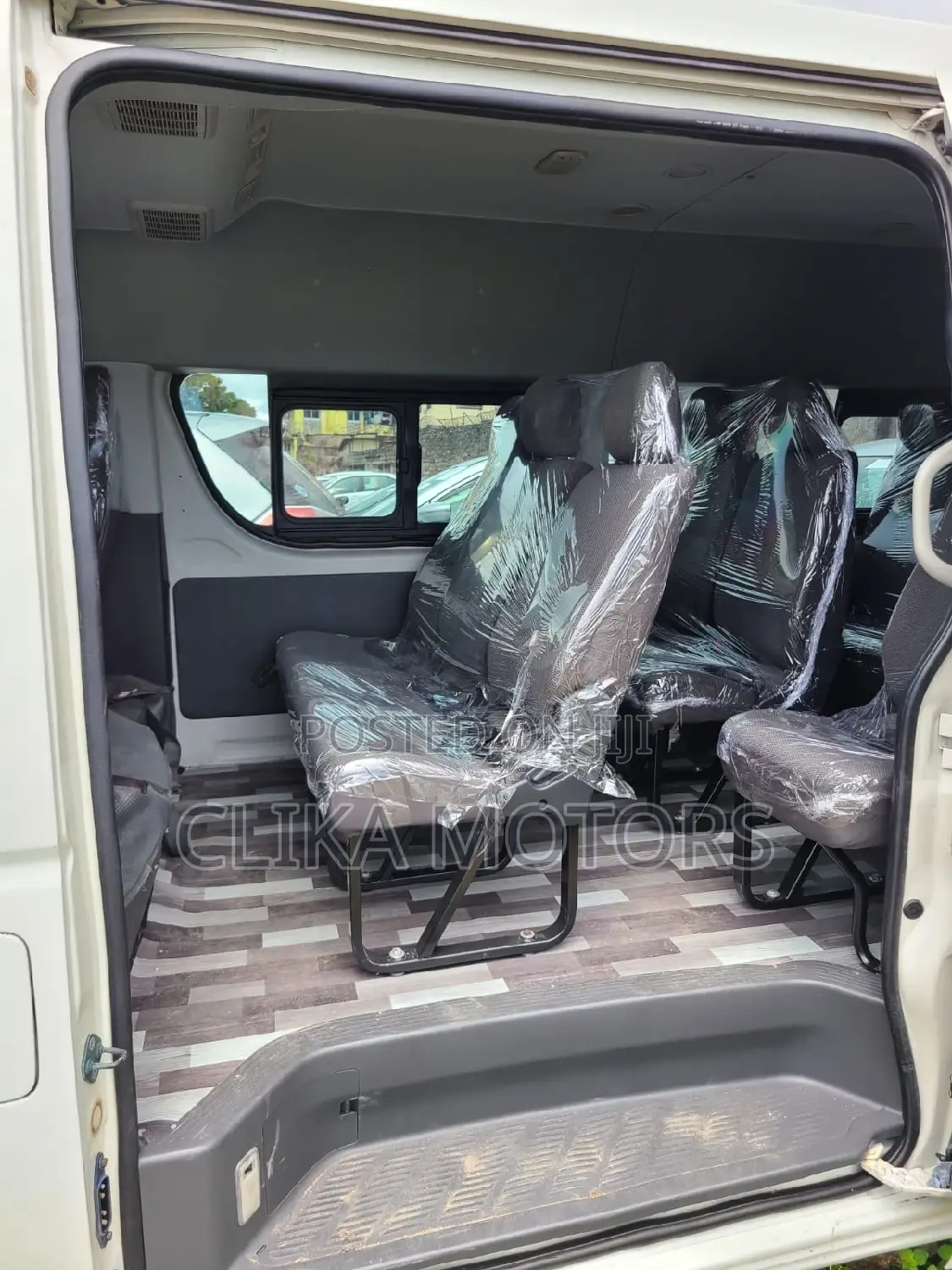 Toyota HiAce 2016 White