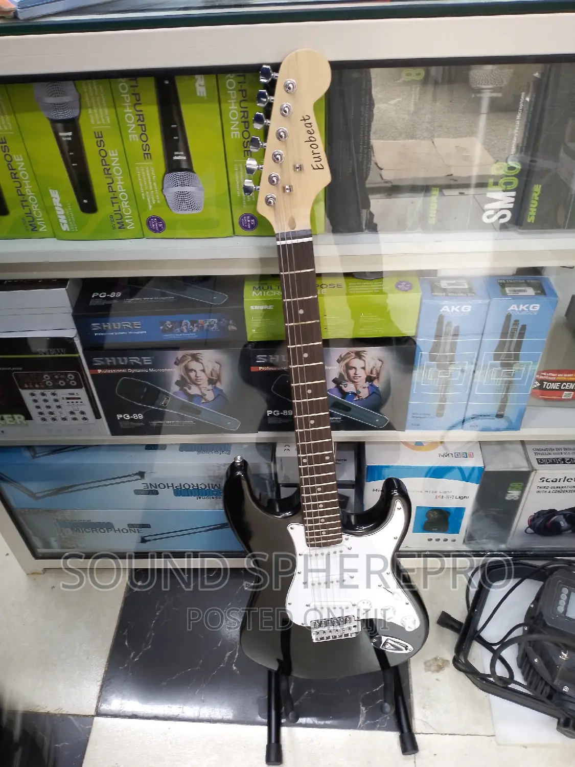 Eurobeat Rhythm Guitar and Guitar Stand