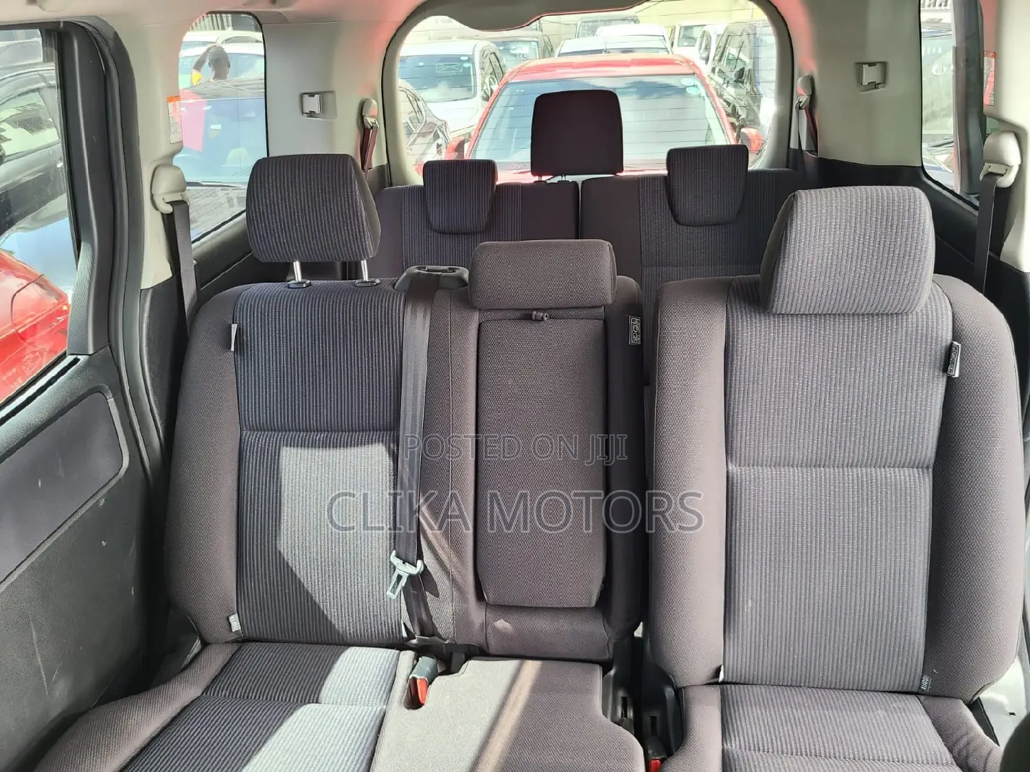 Toyota Voxy 2016 Pearl