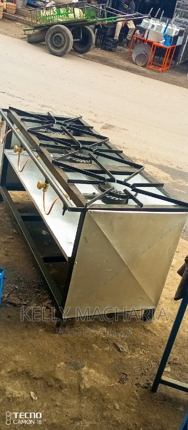 Commercial Closed Three Burner Gas Grill Jikos