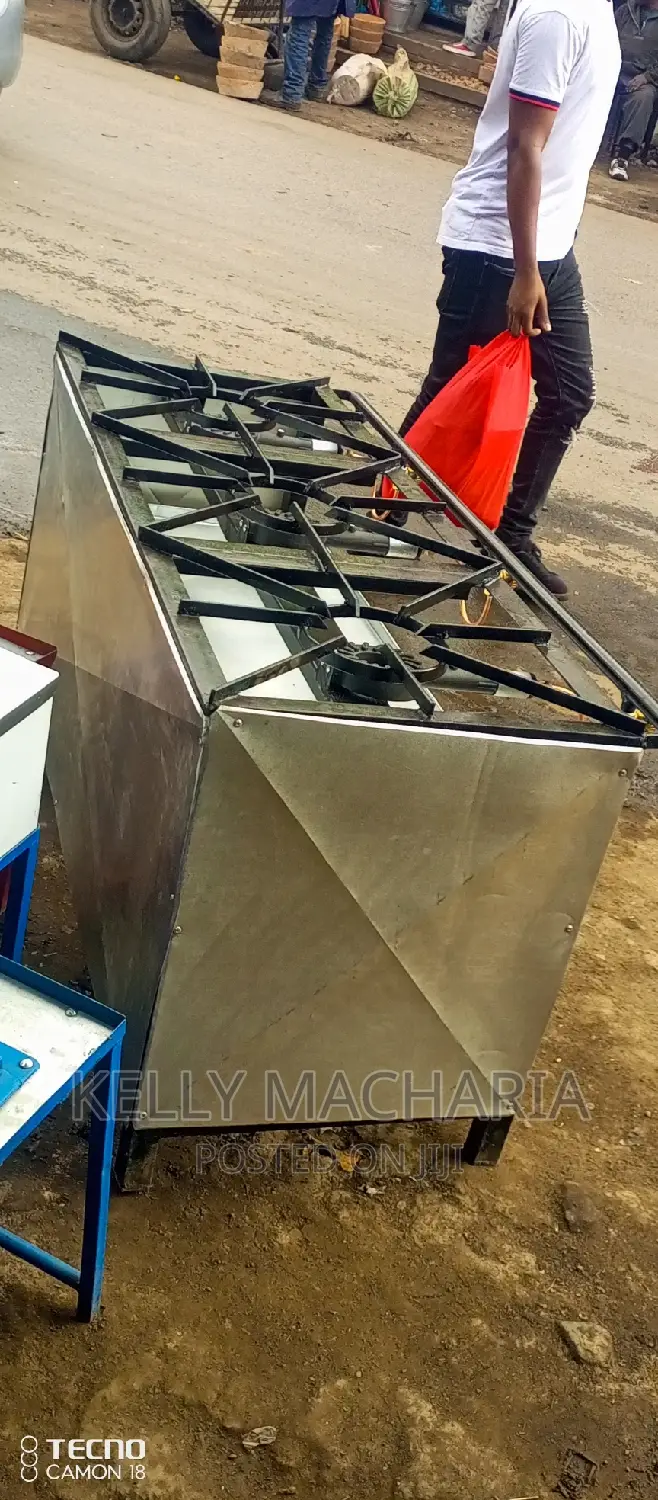 Commercial Closed Three Burner Gas Grill Jikos