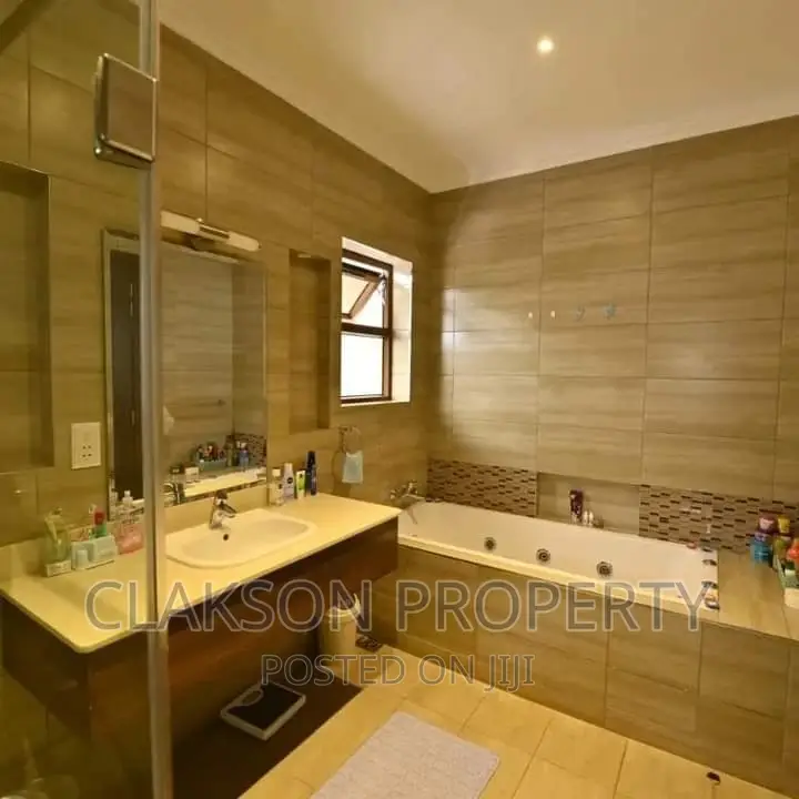 5bdrm Townhouse/Terrace in Lavington for sale