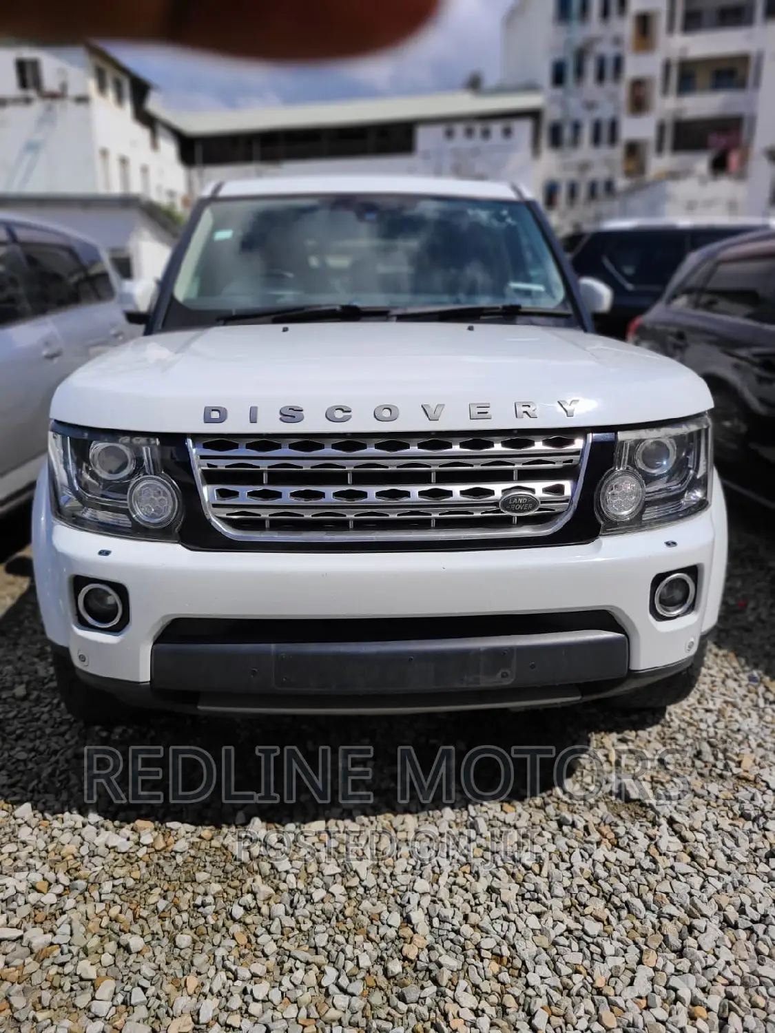 Land Rover Discovery 2016 White