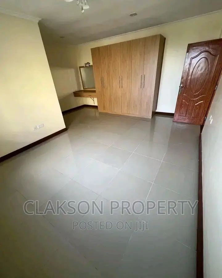 3bdrm Apartment in Riara Road, Kilimani for rent