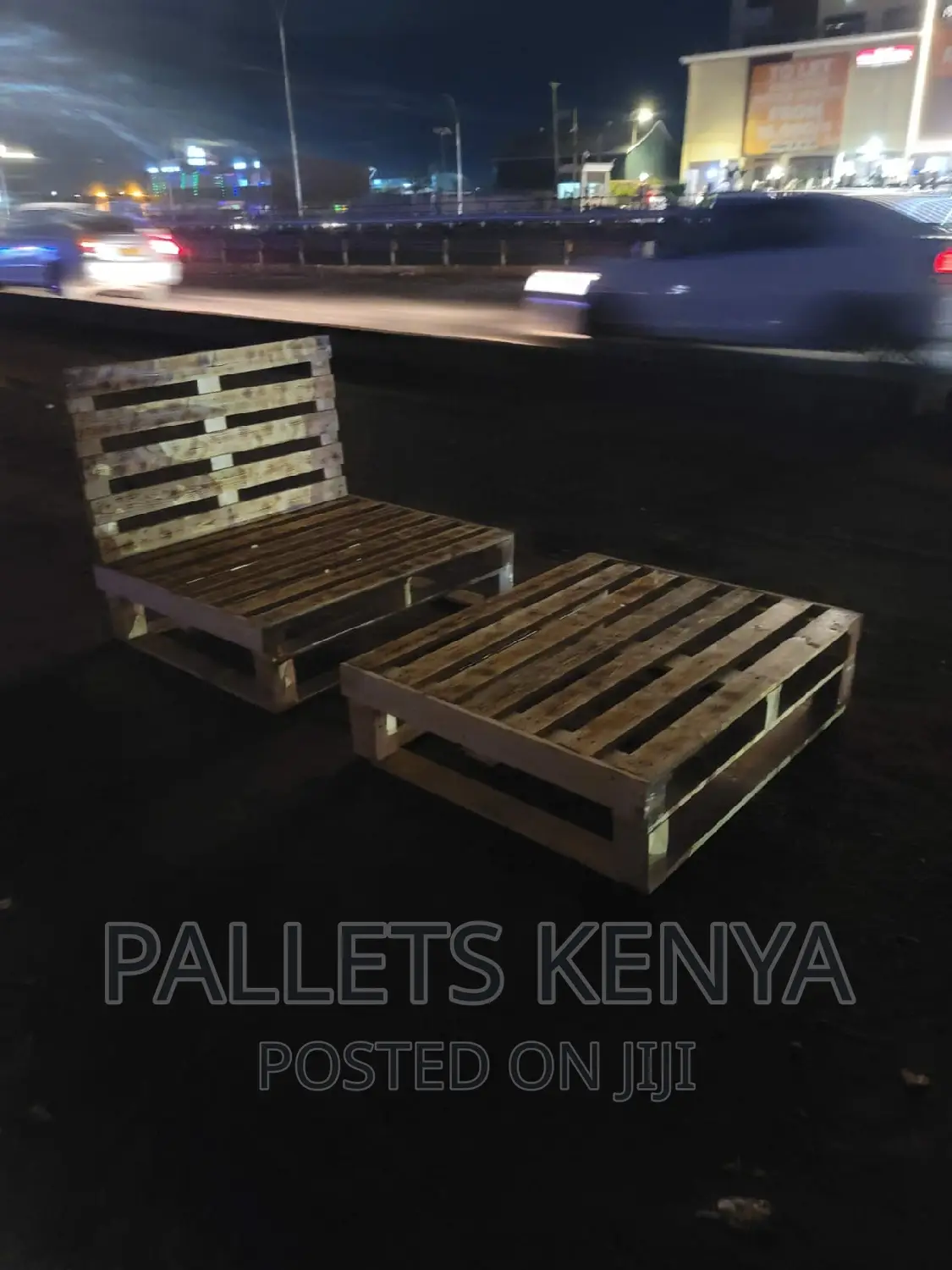 4*6 Pallet Bed- Detachable and Blazed Pallet Bed. (EN#003,)