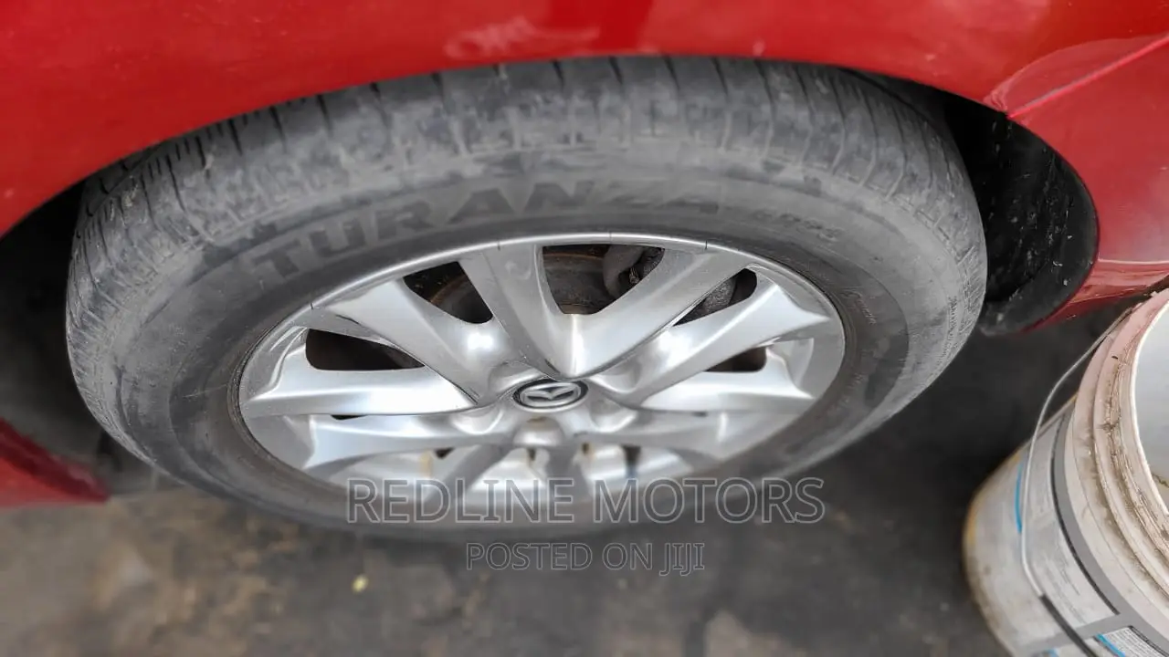 Mazda Axela 2017 Red