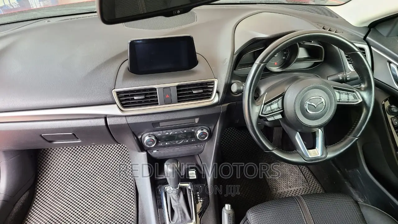Mazda Axela 2017 Red