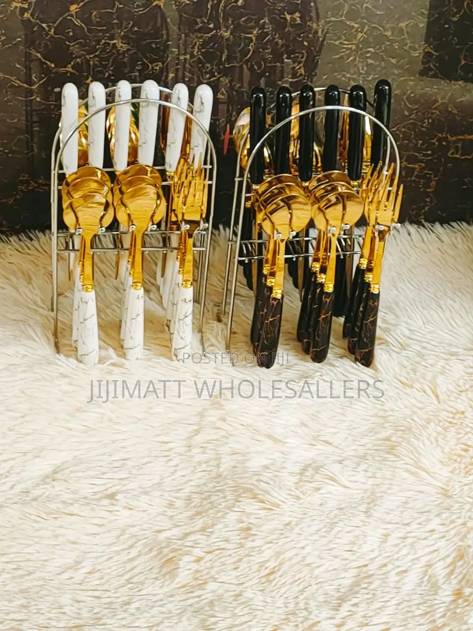 24 PCS Cutterly Spoon Gold Black and White