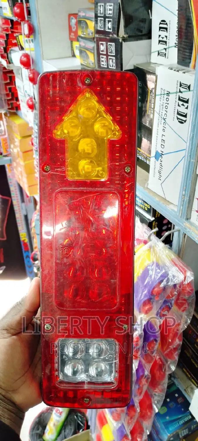 Lorry Rear Reflector Rights
