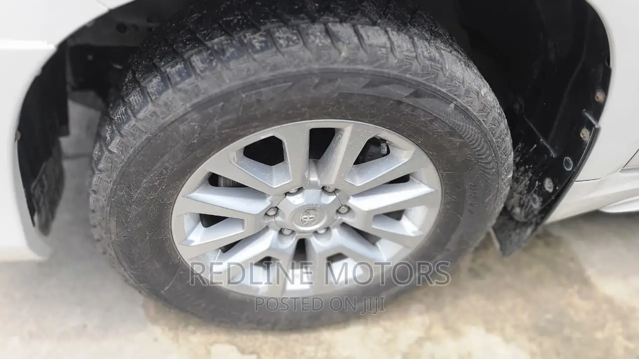 Toyota Land Cruiser Prado 2016 Pearl