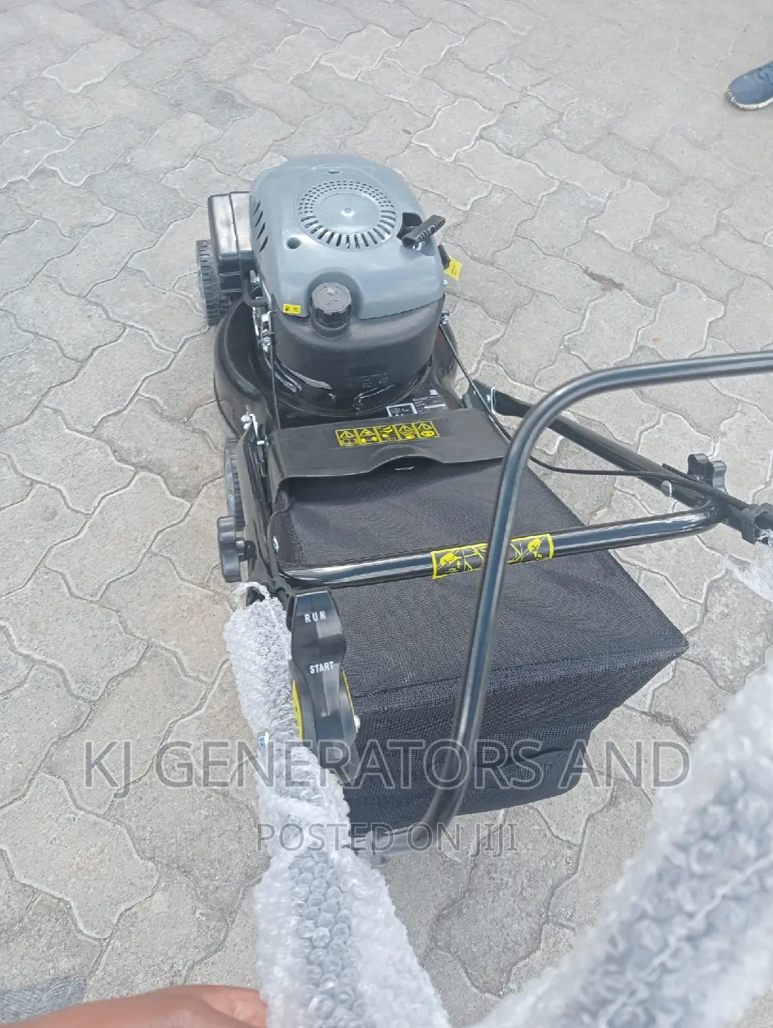 Petrol Driven Lawn Clearing Machine