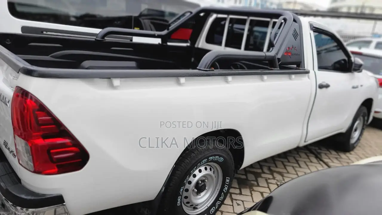 Toyota Hilux 2017 Pearl