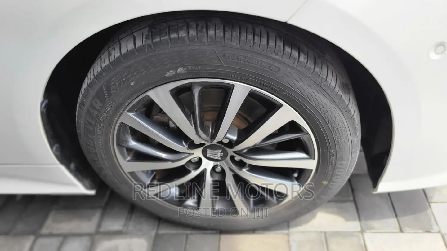 Toyota Crown 2018 Pearl