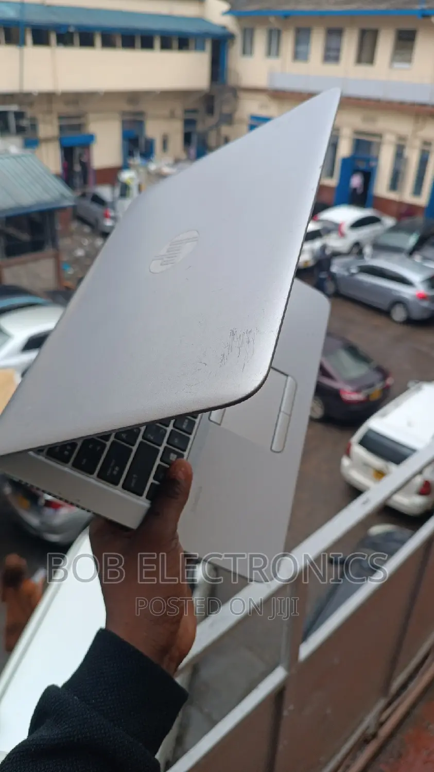Laptop HP EliteBook 750 G1 4GB Intel Core I3 HDD 500GB