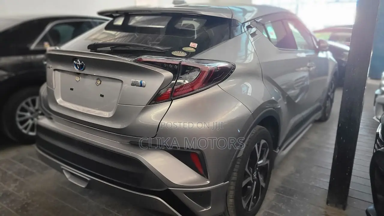 Toyota C-HR 2017 Silver