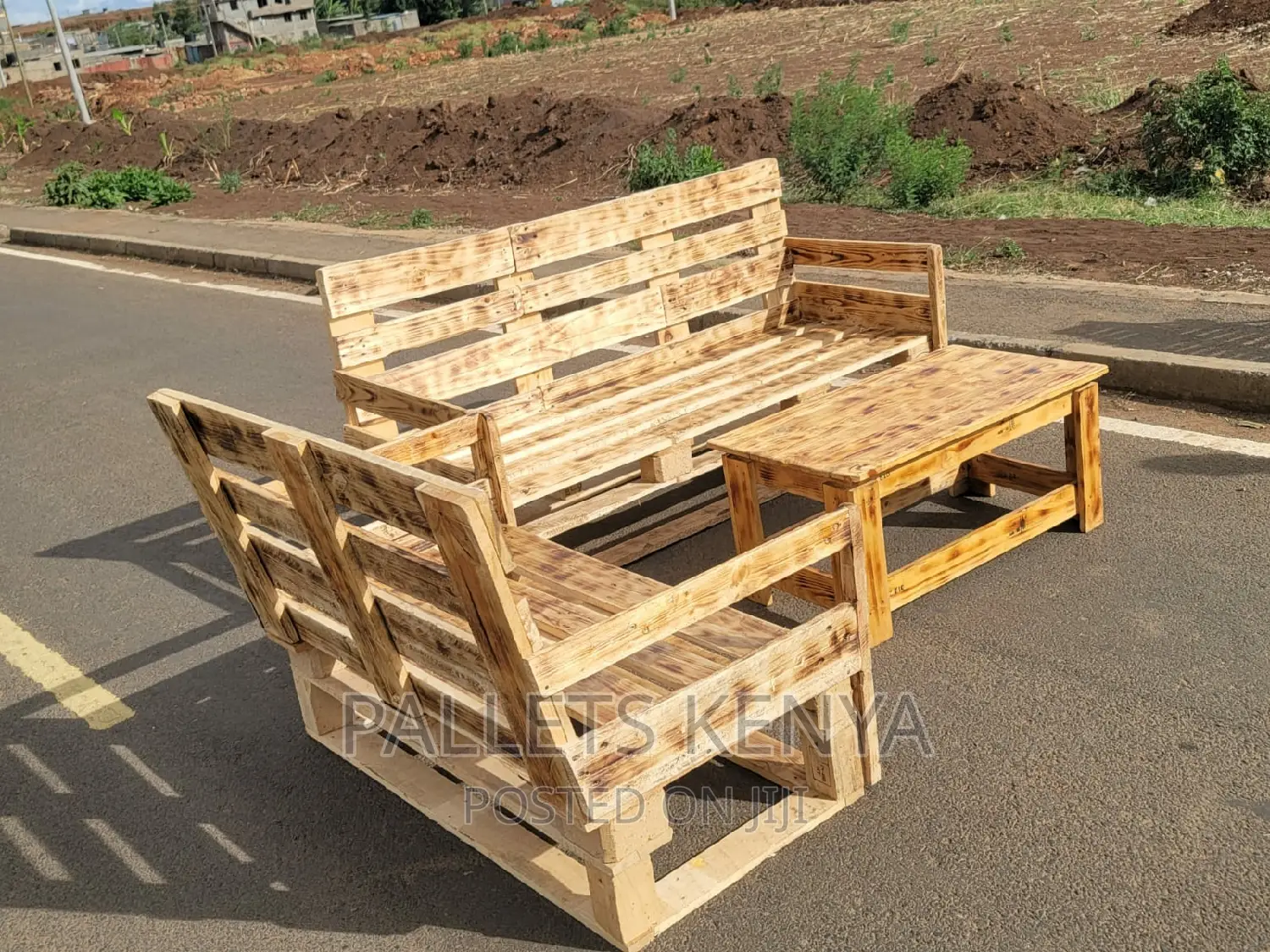 7 Seater Pallet Together With a Coffee Table. (#0JT03)