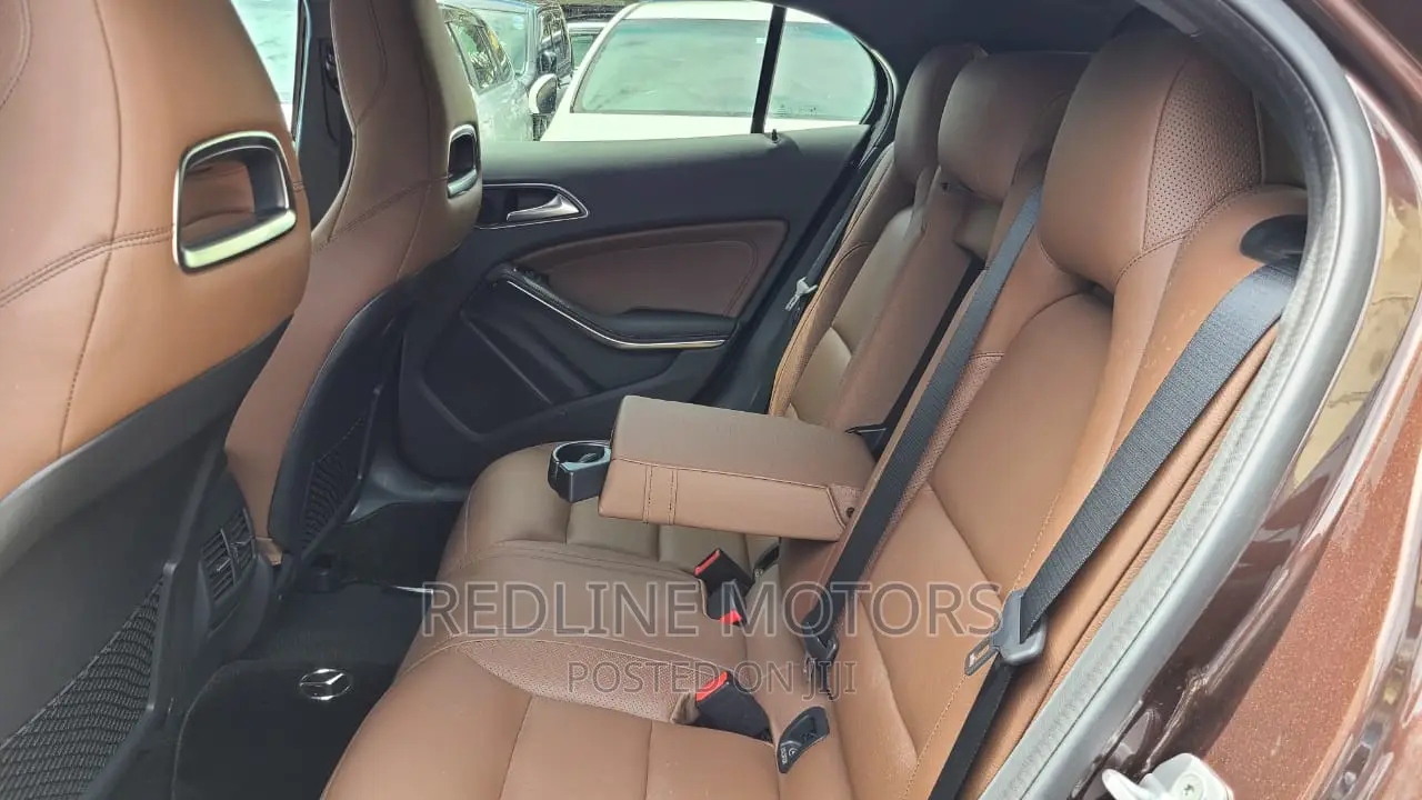 Mercedes-Benz GLA 250 2016 Black