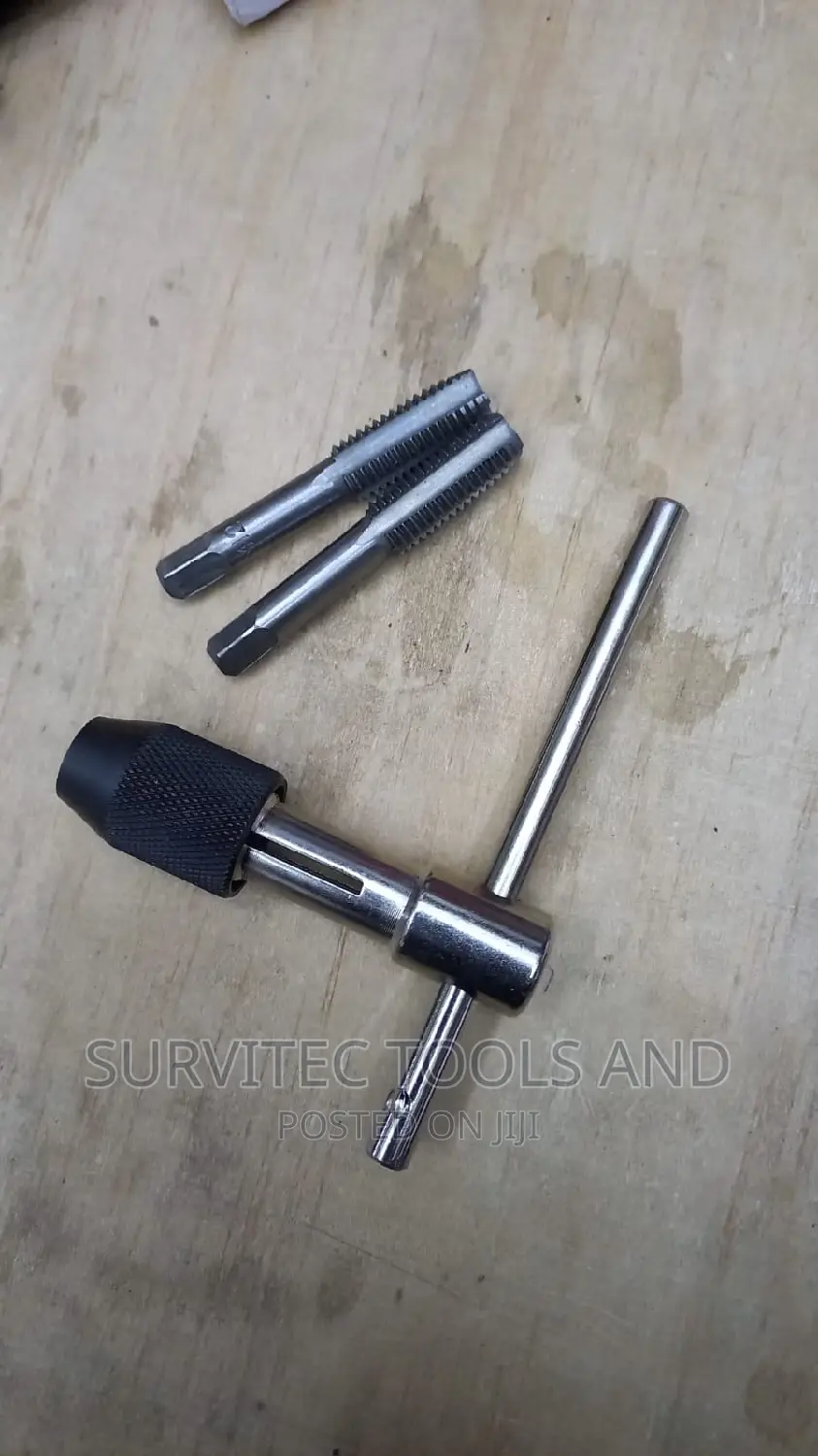 Manual Metric Tap Holder