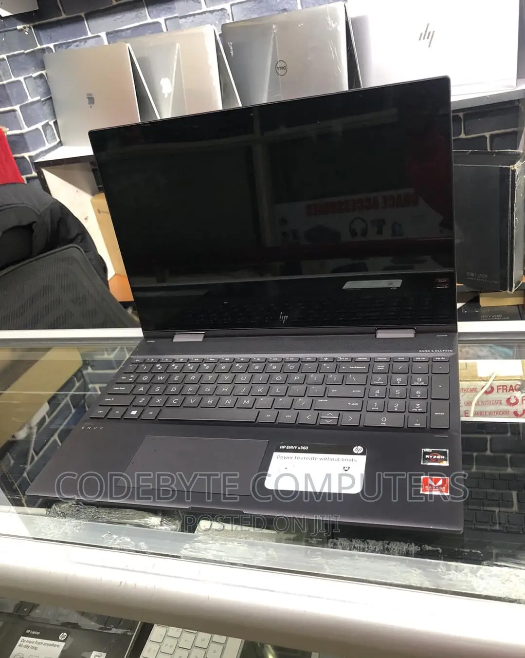 Laptop HP Envy X360 15-Cp0013nr 8GB AMD Ryzen 5 SSD 256GB