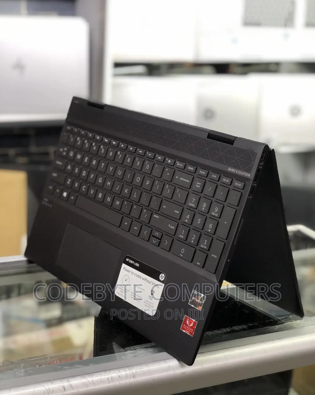 Laptop HP Envy X360 15-Cp0013nr 8GB AMD Ryzen 5 SSD 256GB