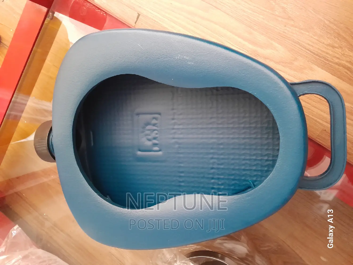 Bedpan With Lid