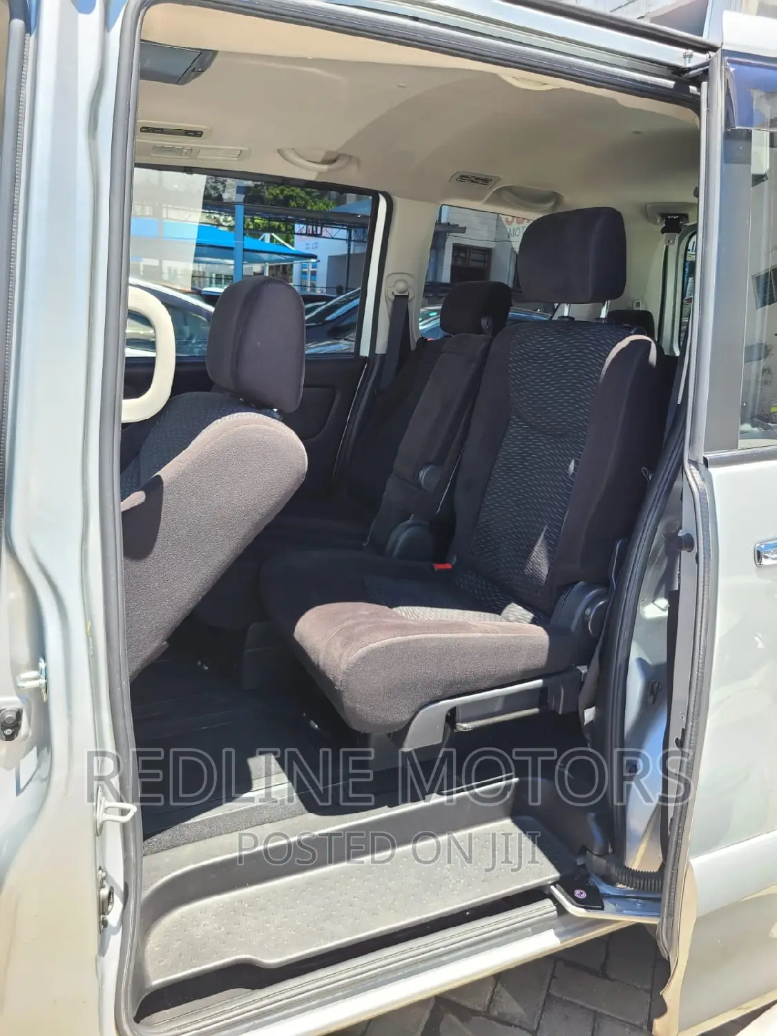 Nissan Serena 2016 Silver