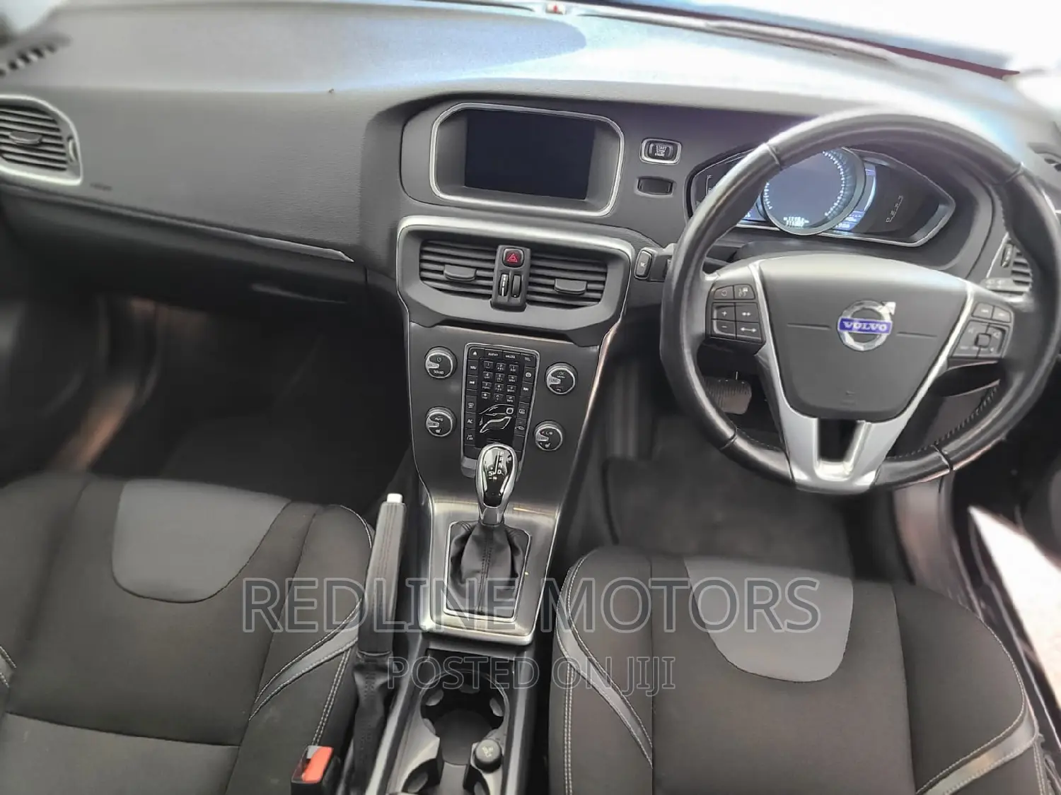 Volvo V40 2016 Black