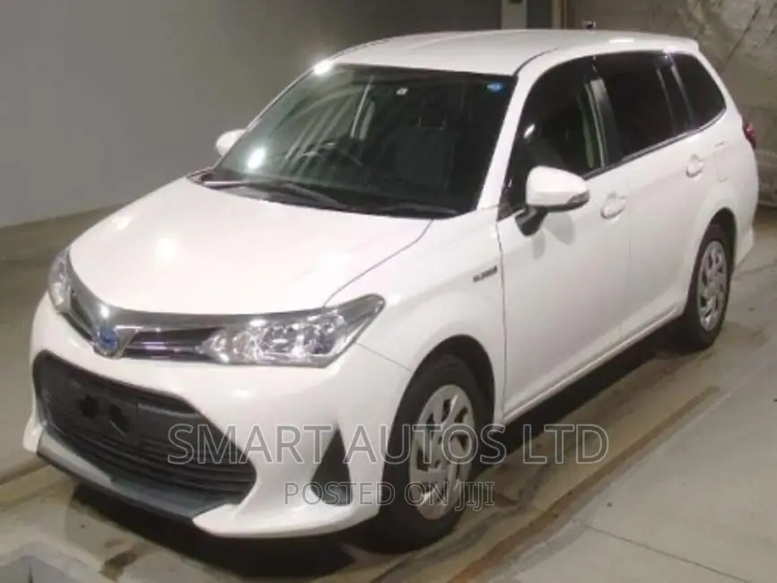 Toyota Corolla Fielder 2018 White