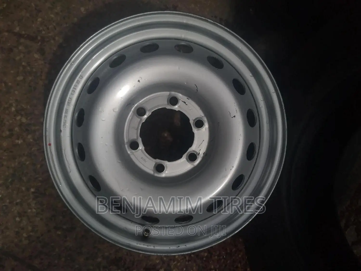 Original Steel Rim Size 17 Inch for Toyota Hilux.
