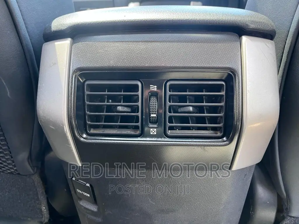 Toyota Land Cruiser Prado 2.8 2017 Brown