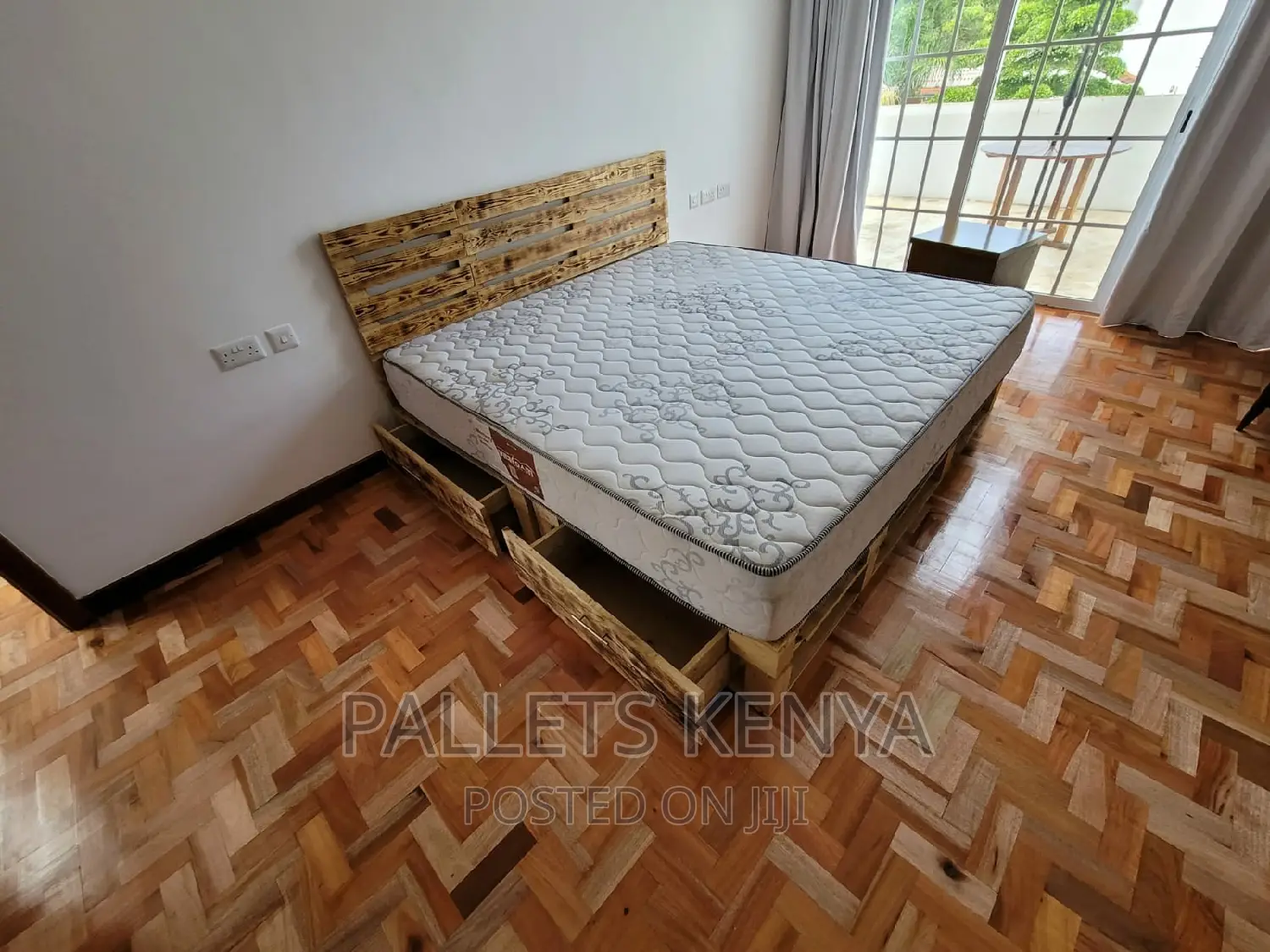 Pallet Bed- 6*6 Pallet Bed. (ES#01)