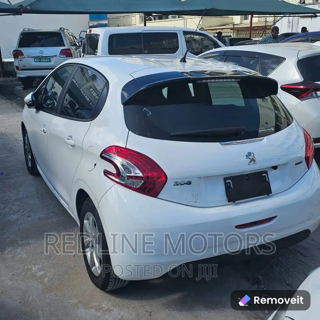 Peugeot 208 2016 White