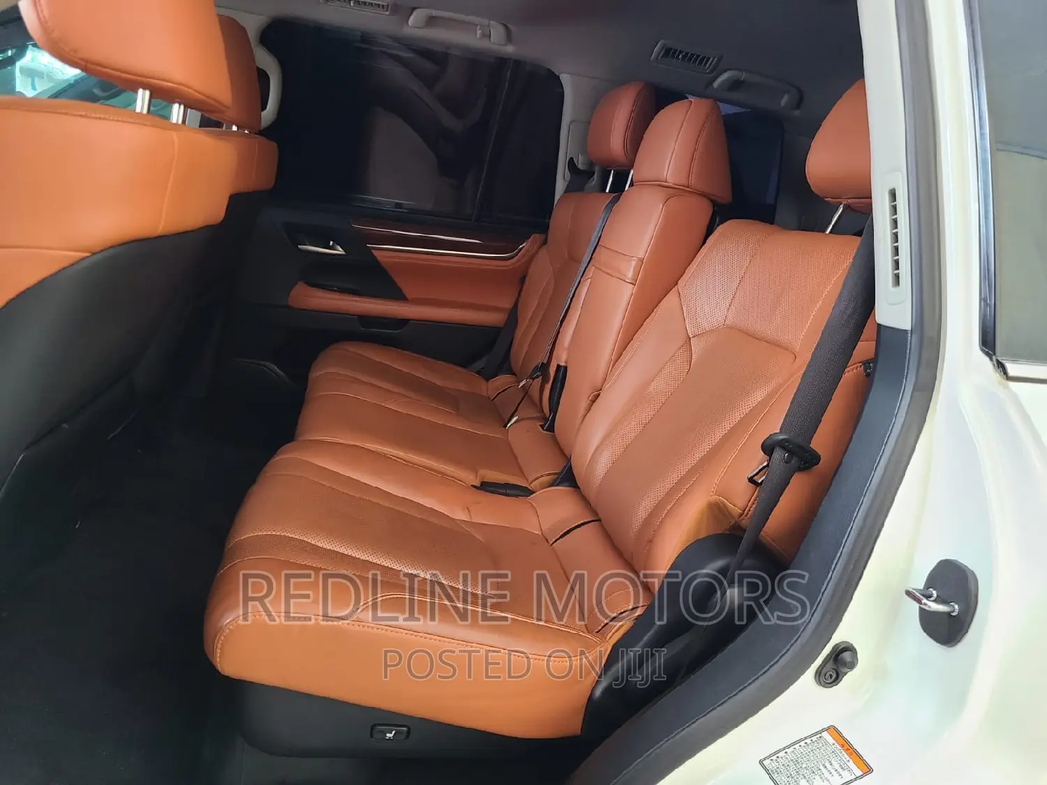 Lexus LX 2016 White