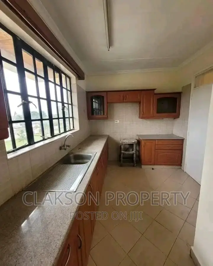2bdrm Apartment in Ngongroad, Kilimani for rent