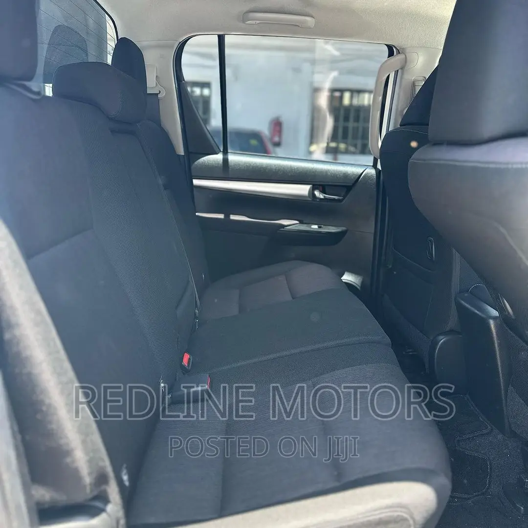 Toyota Hilux 2018 Pearl