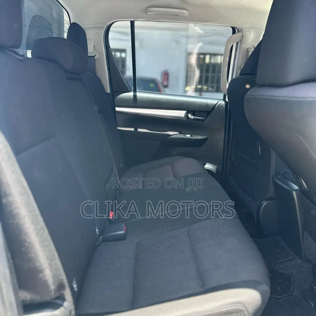 Toyota Hilux 2018 Pearl