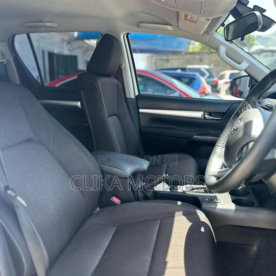 Toyota Hilux 2018 Pearl