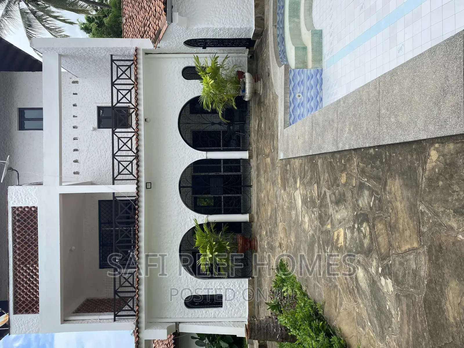 6bdrm Maisonette in Nyali for sale