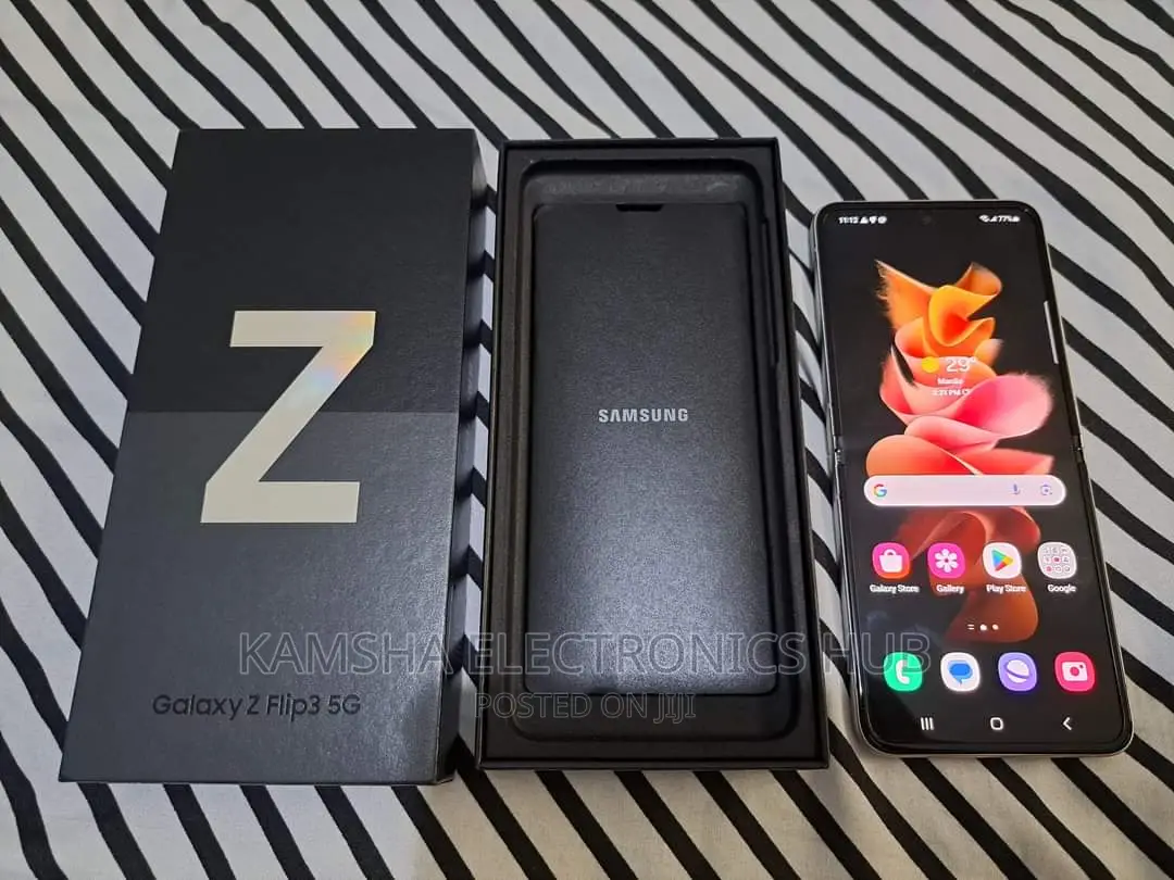 New Samsung Galaxy Z Flip 3 256 GB Silver