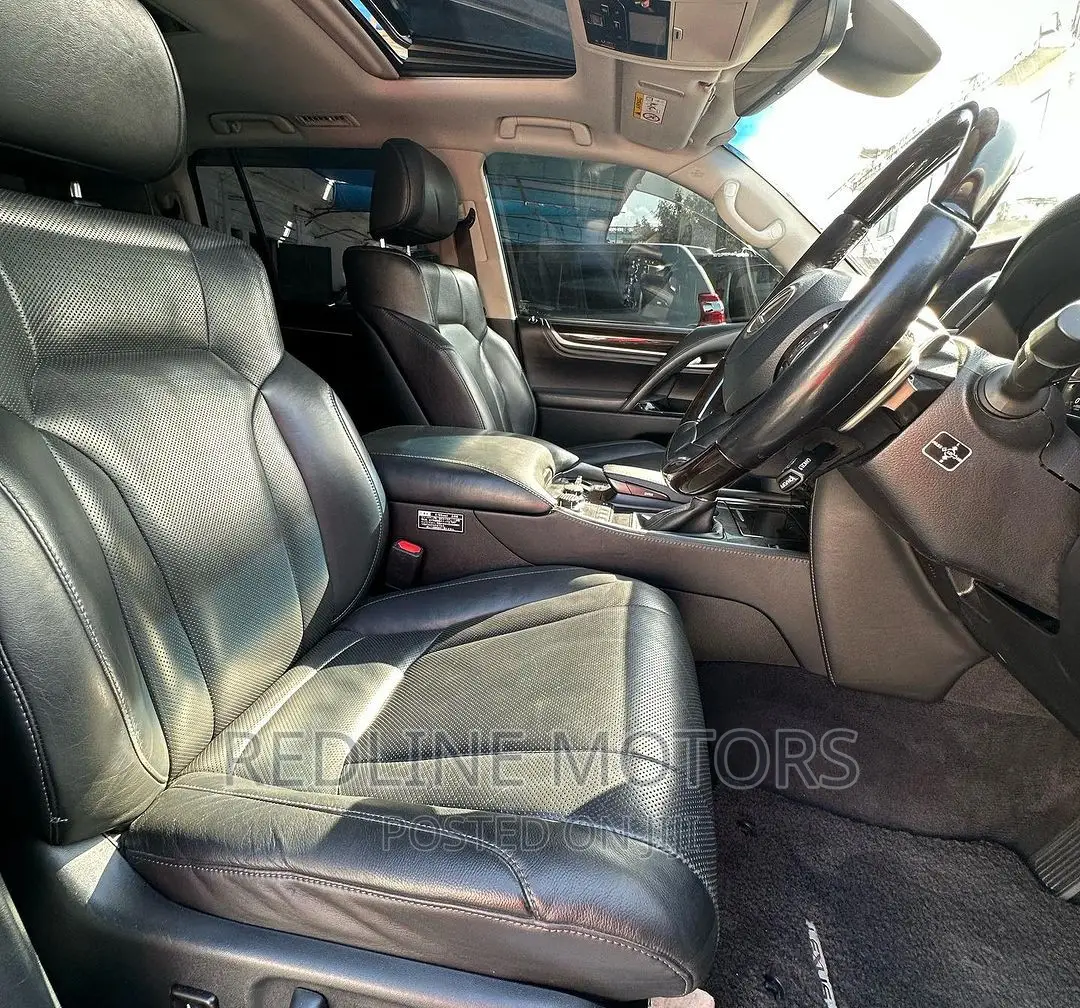Lexus LX 570 AWD 2016 Black