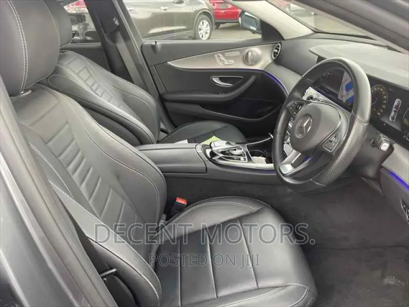 Mercedes-Benz E200 2017 Gray