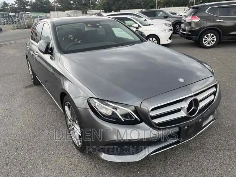 Mercedes-Benz E200 2017 Gray