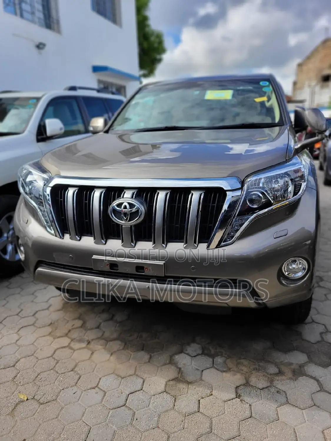 Toyota Land Cruiser Prado 2016 Gray