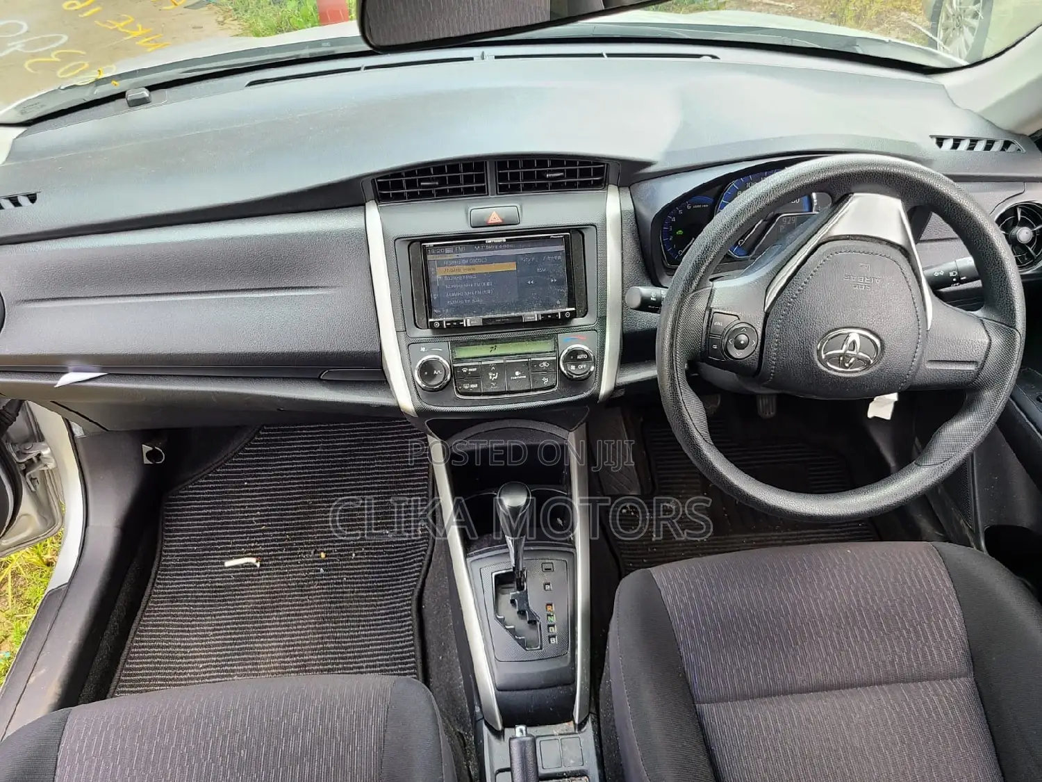 Toyota Corolla Fielder 2016 Silver