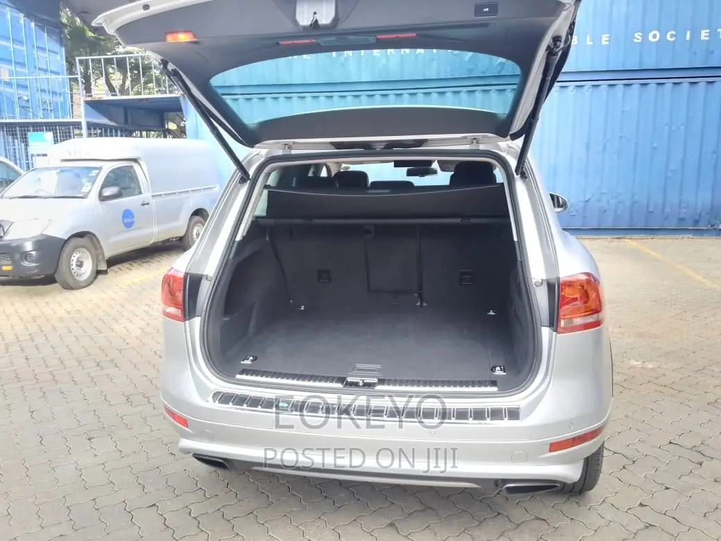 Volkswagen Touareg Hybrid 2013 Silver