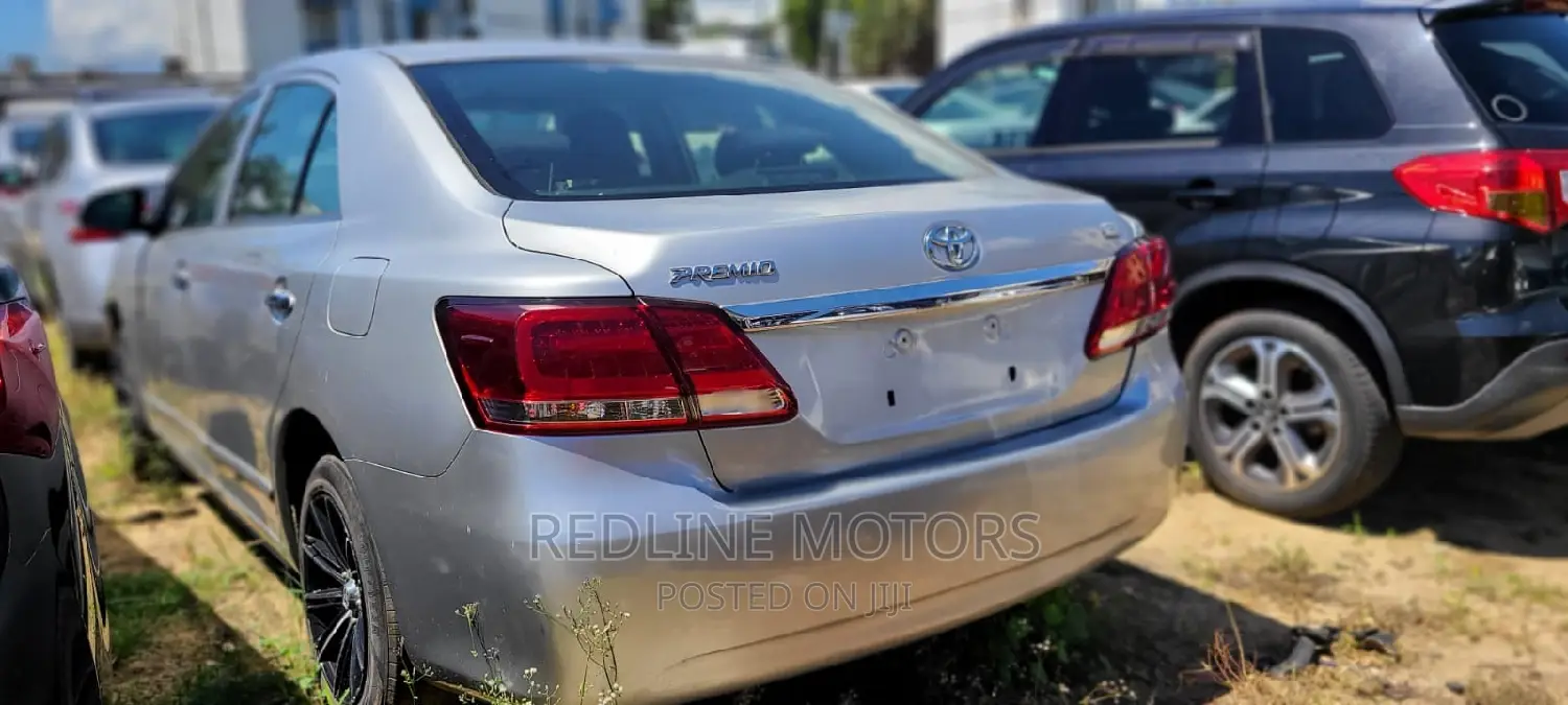 Toyota Premio 2016 Silver