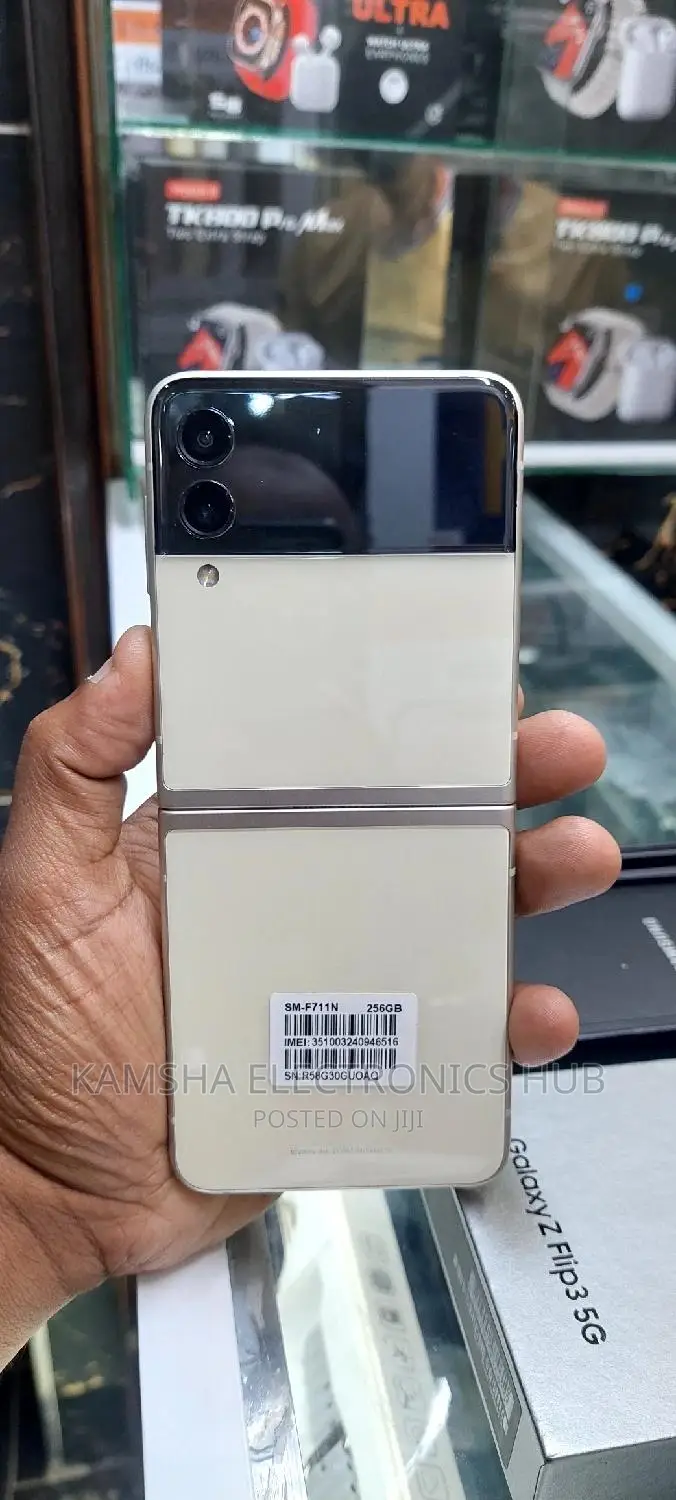 New Samsung Galaxy Z Flip3 5G 256 GB White